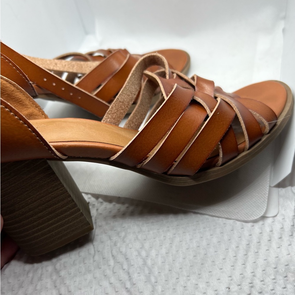 Universal Thread Brown Strappy Heeled Sandals, stacked heels, sz 8 - Picture 4 of 10